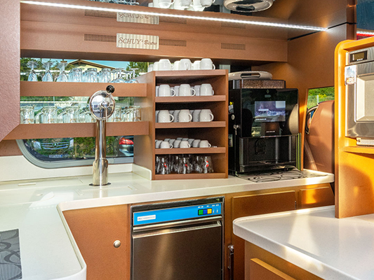Schuy Exclusiv Reisen_Bistro-Bus_5 Bistro Bus Van Hool_Küche