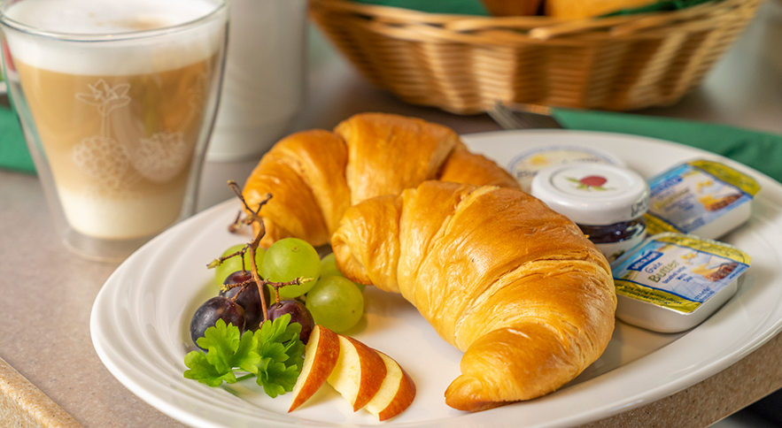 Schuy Exclusiv Reisen_Bordfruehstueck_Bonjour