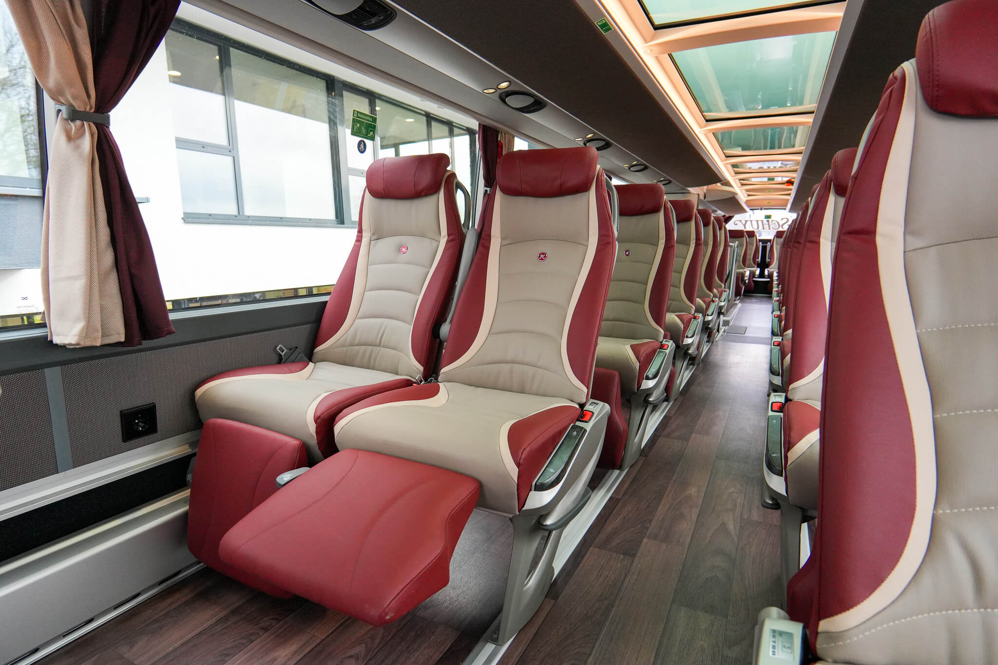Neuer Superior Bistro Bus 2025