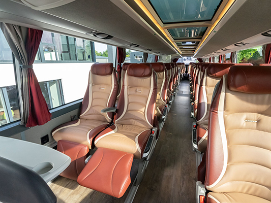 Schuy Exclusiv Reisen_Bistro-Bus_5 Superior Bistro Bus Setra_Sitze