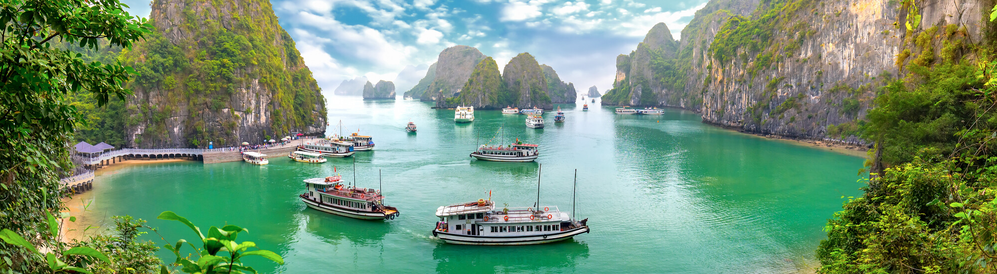Blick auf die Halong-Bucht von der Insel Bo Hon