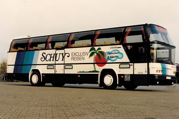 Erster Schuy-Reisebus - 4* Neoplan Hochdecker.