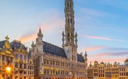 Grand Place in der Altstadt von Brüssel - Benelux Reisen.