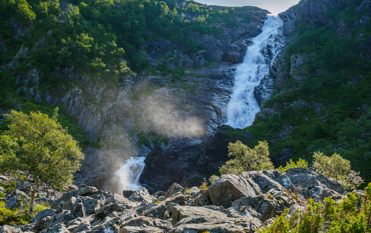 Ringeriksfossen-Wasserfall in der Nähe von Rosendal