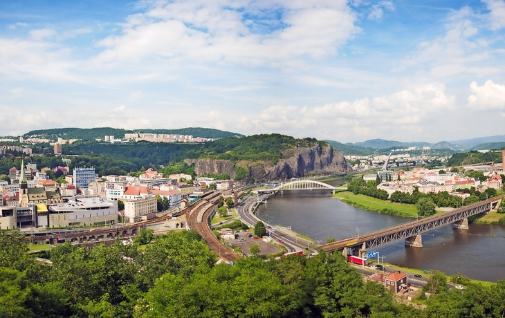 Stadt-Skyline Usti nad Labem-Panorama, Tschechische Republik, Labe Elbe-Fluss, Brücke, Vetruse-Ansicht