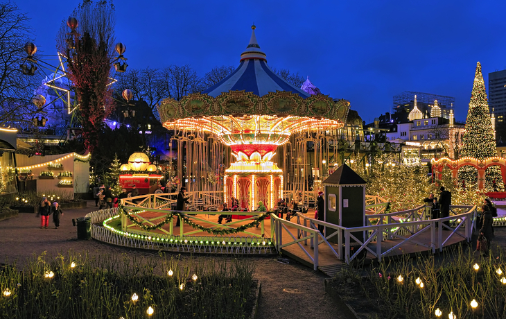 Weihnachtsbeleuchtung im Tivoli in Kopenhagen, Dänemark
