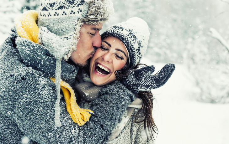 Liebespaar im Winter