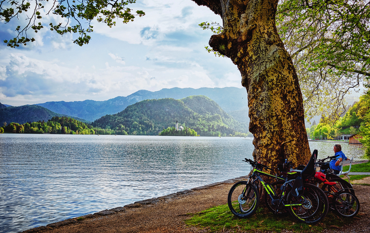 Fahrradtour am Bleder See in Slownien