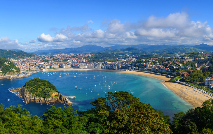 Panoramablick auf San Sebastian in Spanien