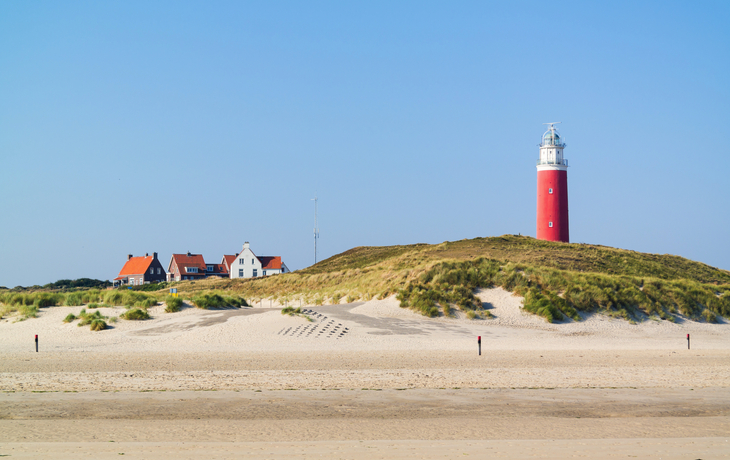 Strand und Leuchtturm De Cocksdorp