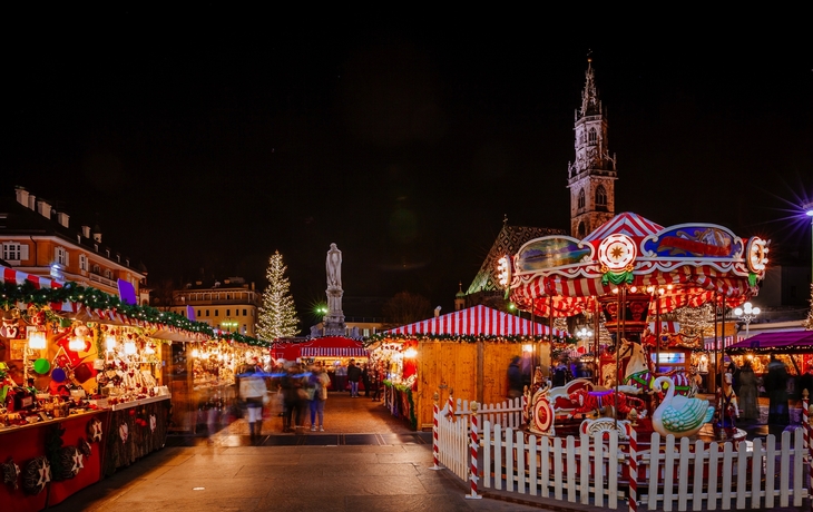Weihnachtsmarkt in Sterzing nahe Bozen in Südtirol, Italien