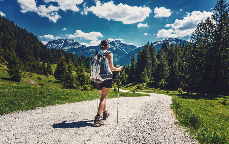 Frau auf einer Bergwanderung