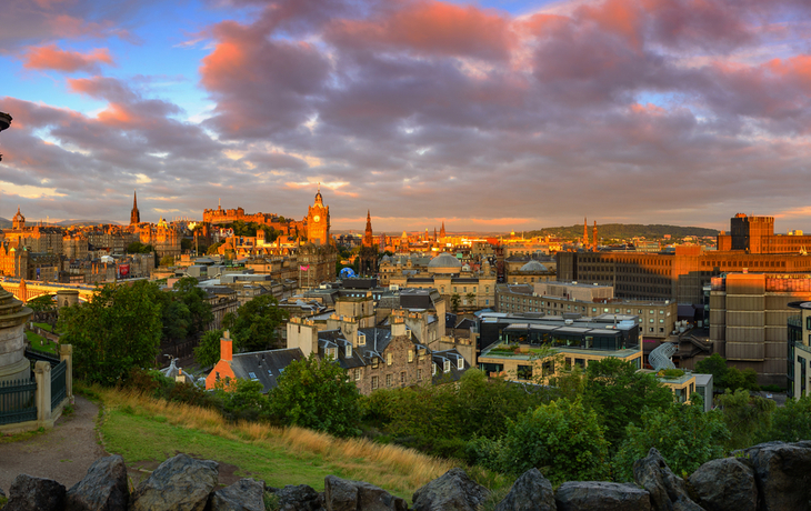 Blick von Carlton Hill über Edinburgh, Schottland