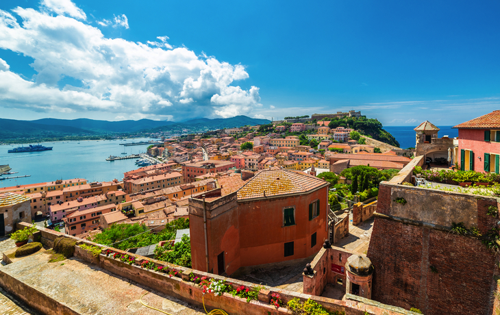Altstadt und Hafen Portoferraio auf der Insel Elba
