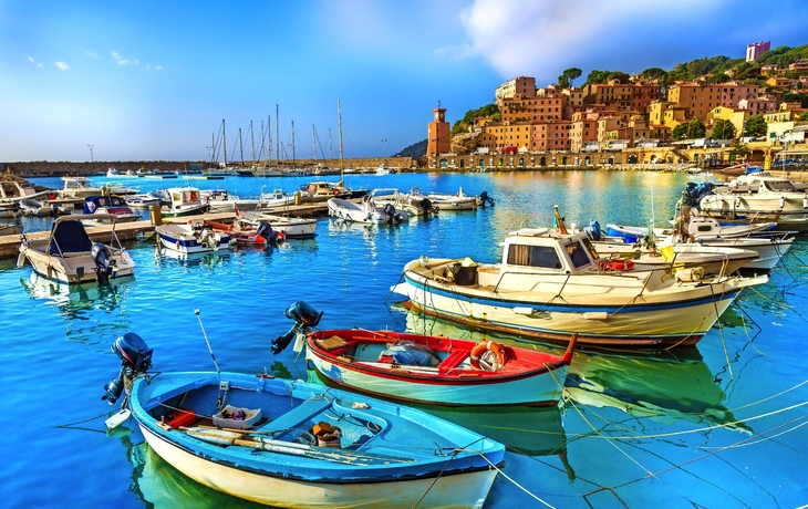 Hafen und Dorf Rio Marina, Elba Inseln, Toskana, Italien