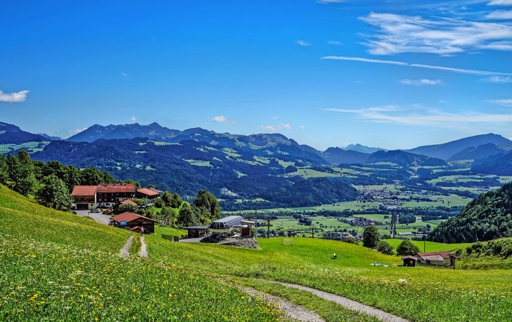 Oberaudorf mit Blick auf das Kaisergebirge