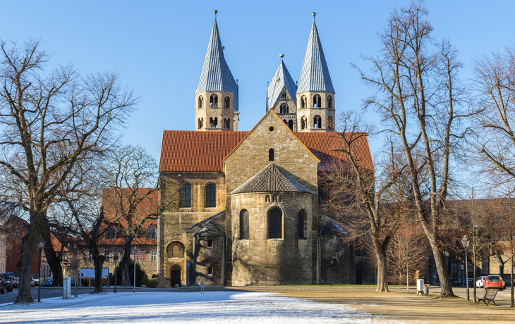 Halberstadt im Winter am Domplatz