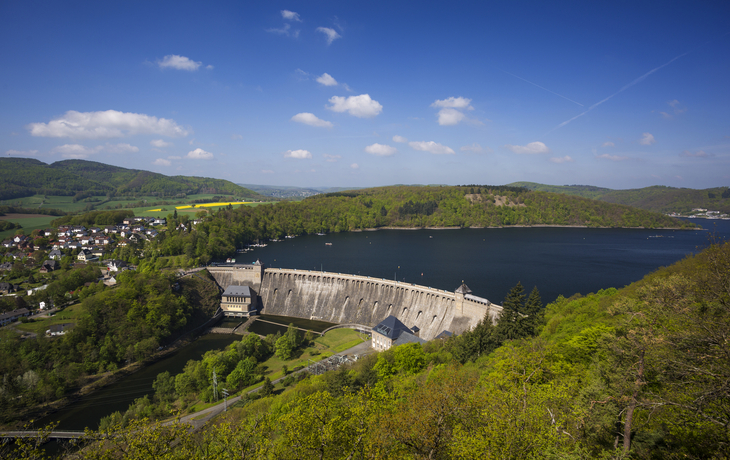 Staumauer des Edersees