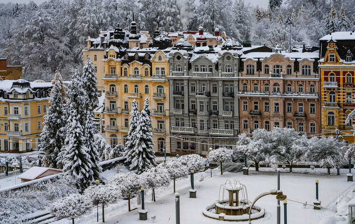 Friedensplatz mit Hotels in Marienbad