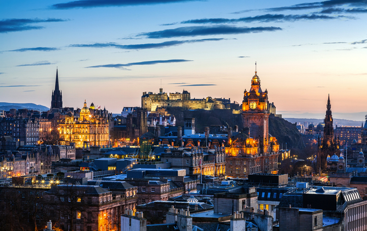 Edinburgh am Abend