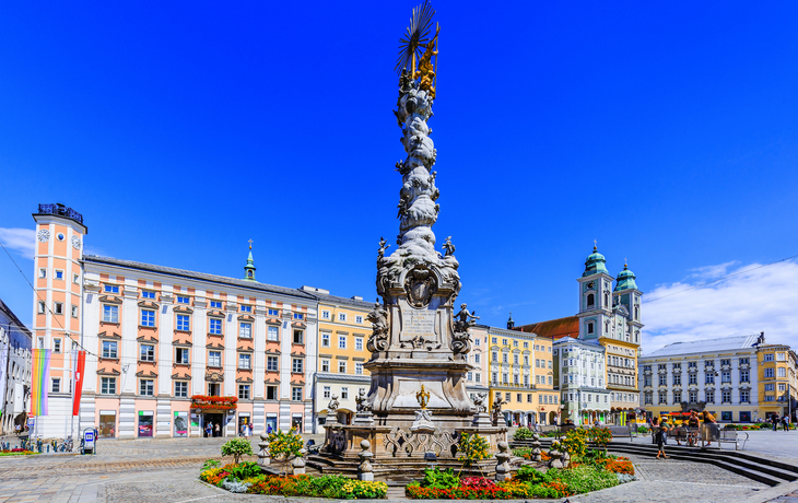Dreifaltigkeitssäule auf dem Hauptplatz von Linz in Österreich