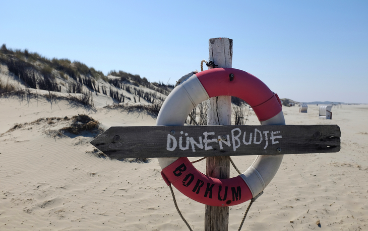 Wegweiser zur Strandbar Borkum