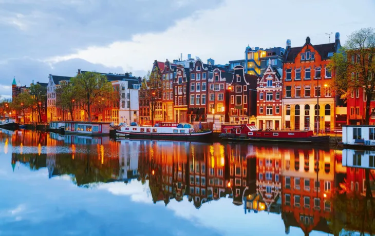 Nacht Blick auf die Stadt von Amsterdam,die Niederlande