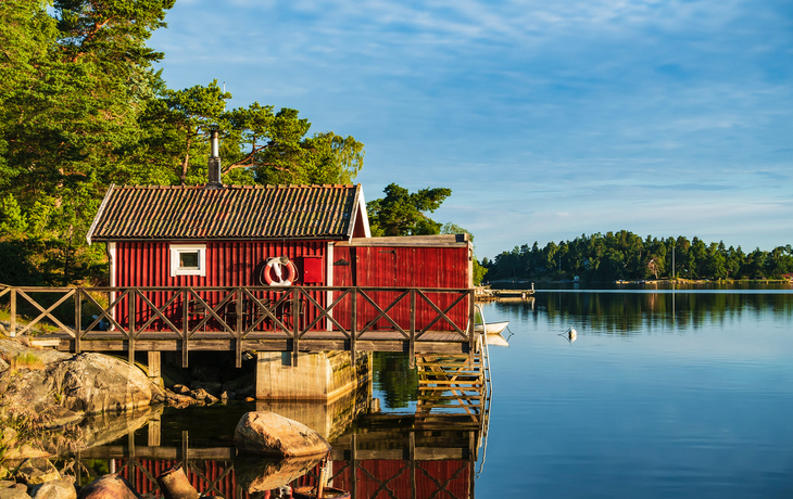 Schärengarten an der schwedischen Küste vor Stockholm