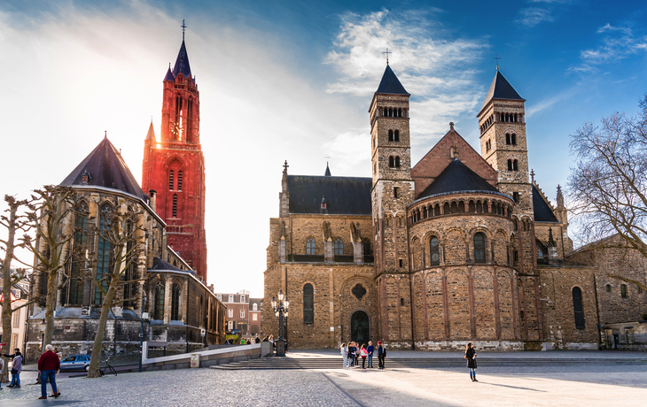 St.-Johannes-Kirche und Servatius-Basilika am Vrijthof in Maastricht