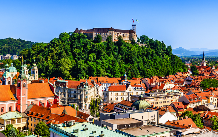 Altstadt und die mittelalterliche Burg von Ljubljana