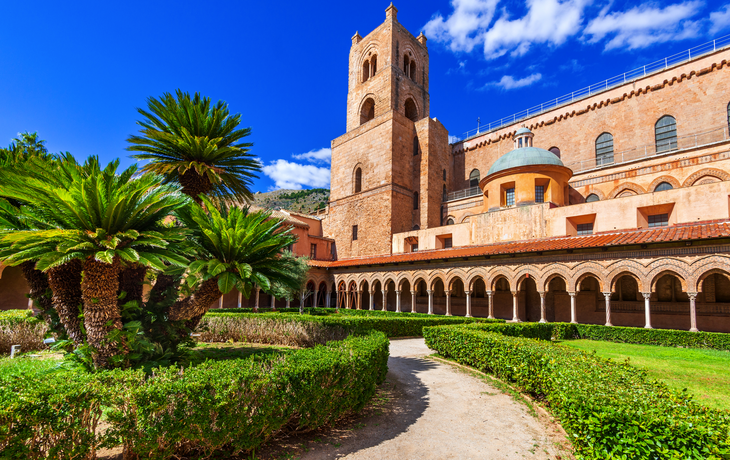 Kathedrale Santa Maria Nuova mit Kreuzgang in Monreale in Sizilien