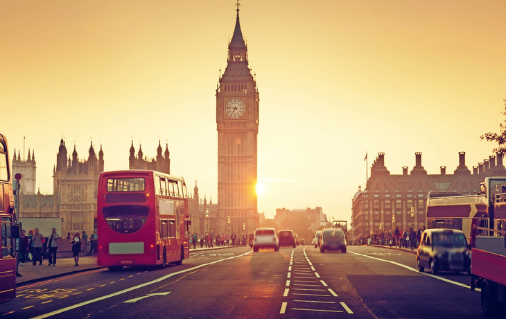 Westminster-Brücke bei Sonnenuntergang