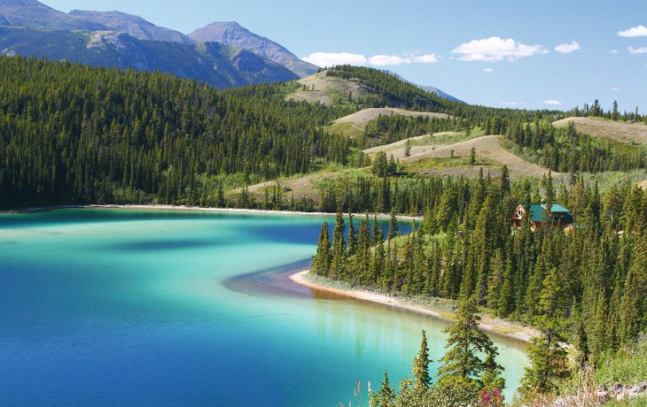 Emerald Lake nahe des Klondike Highways