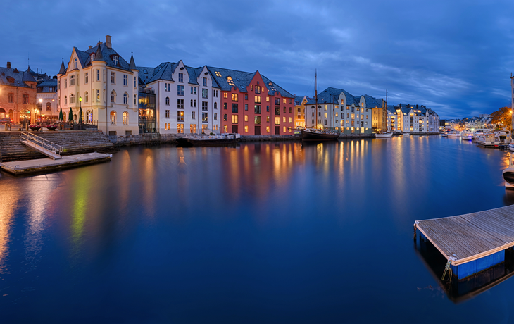 Alsesunds Hafen am Abend