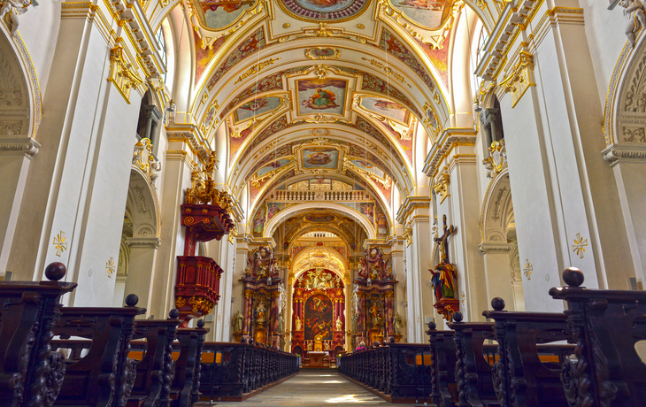 Innenansicht der der Basilika St. Lorenz in Kempten