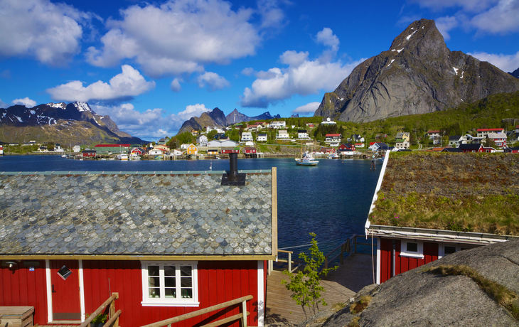 Norwegisches Fischerdorf auf Moskenesøy