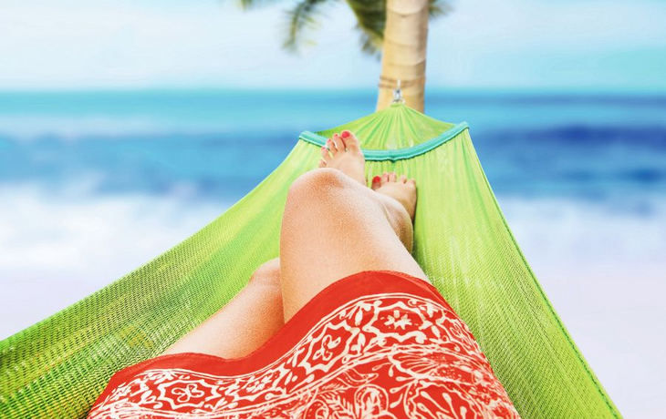 Mädchen am Strand von Mauritius