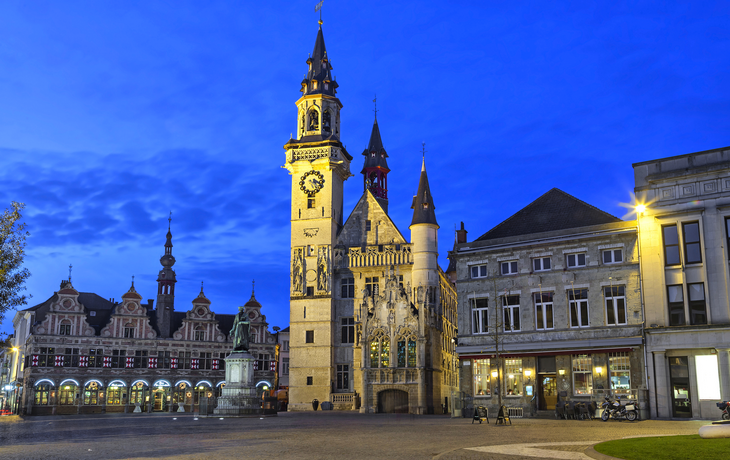 Grote Markt von Aalst am Abend