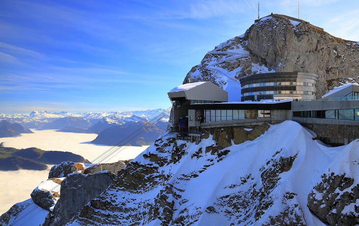 Panorama vom Pilatus über den Vierwaldstättersee im Winter
