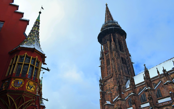 winterlicher Freiburger Münster, Deutschland