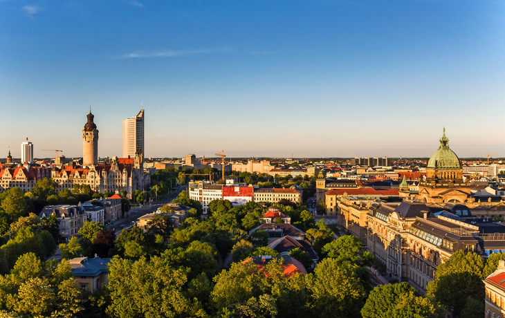 Panorama von Leipzig mit Rathaus und Thomaskirche