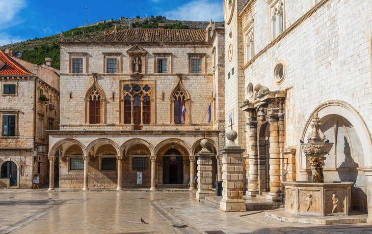 Blick auf den Sponza-Palast in Dubrovnik, Kroatien