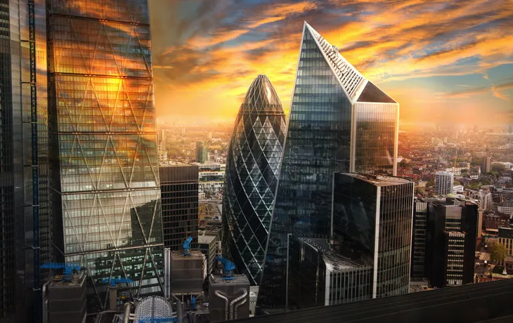Blick auf die Skyline mit den berühmten Finanzgebäuden von London