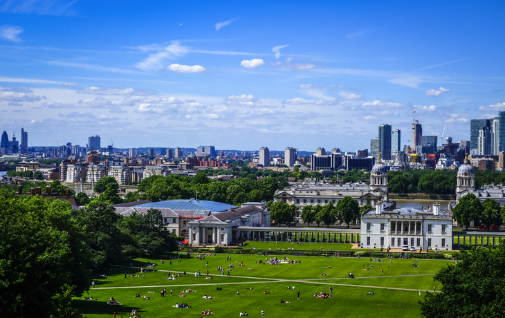 Blick auf Canary Wharf vom Greenwich Park in London, Vereinigtes Königreich