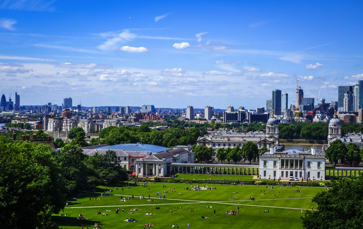 Blick auf Canary Wharf vom Greenwich Park in London, Vereinigtes Königreich