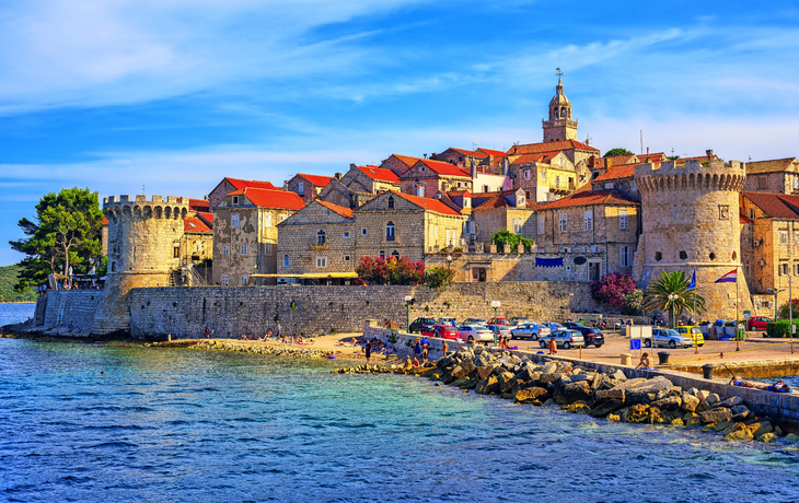 Blick auf die Stadt Korčula auf der gleichnamigen Insel in Dalmatien, Kroatien