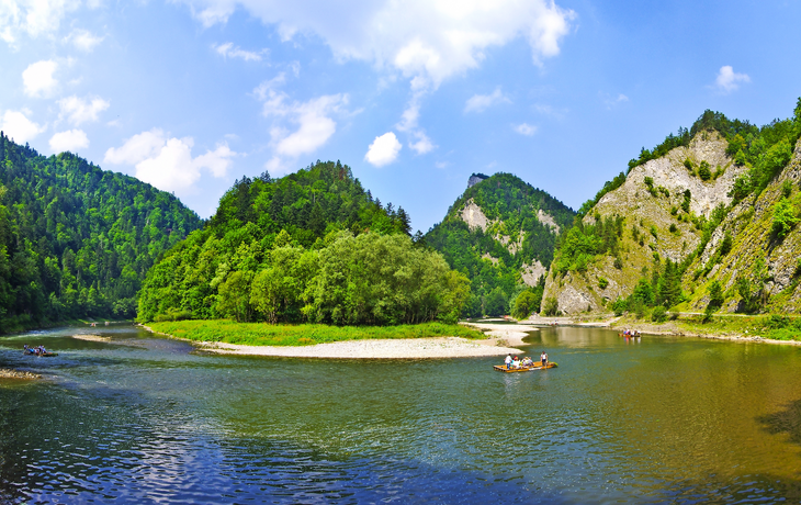 Holzflöße in der Dunajec-Schlucht