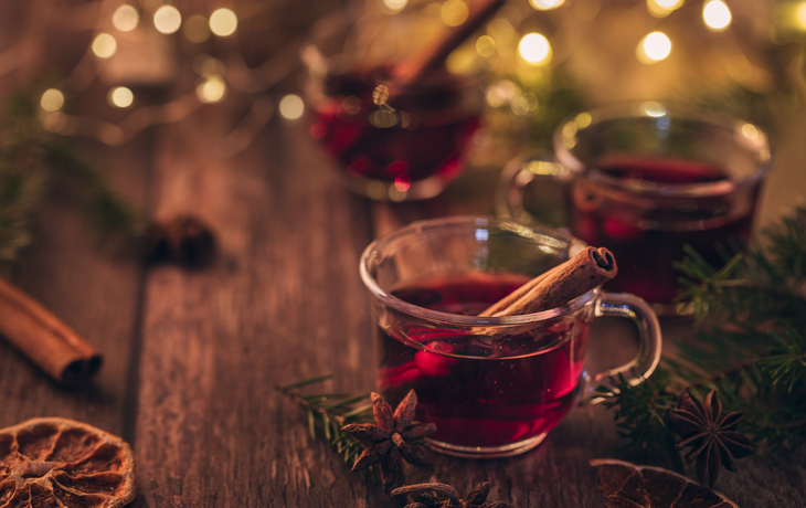 skandinavischer Glögg, ein warmes Wintergetränk zu Weihnachten