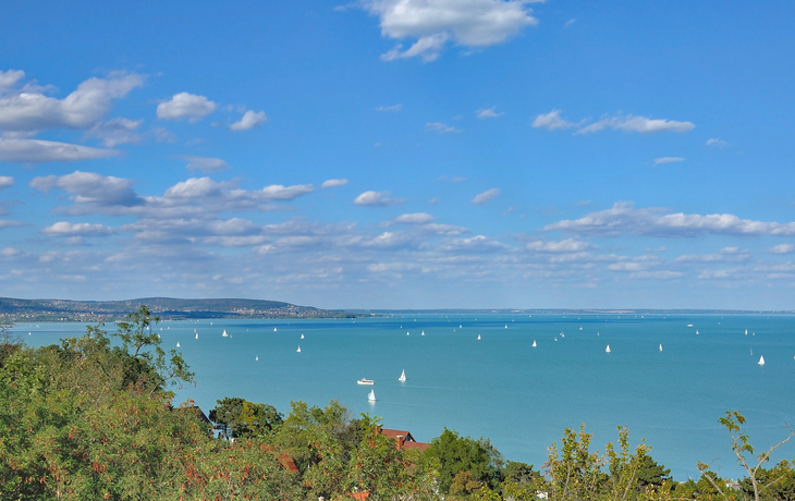 Blick von Tihany auf den Balaton, Ungarn