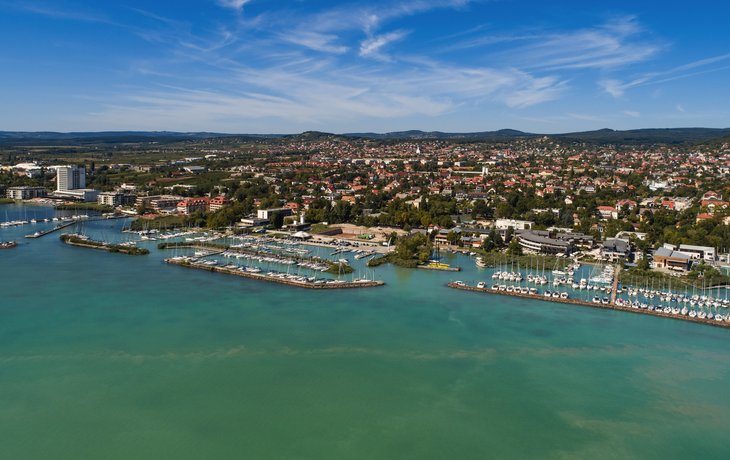 Ungarn - Küste und Hafen von Balatonfüred